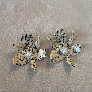 Lele Sadoughi Crystal Lily Earring